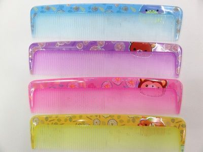 果凍色塑料卡通印花梳子 日用品批發(fā)市場的新寵