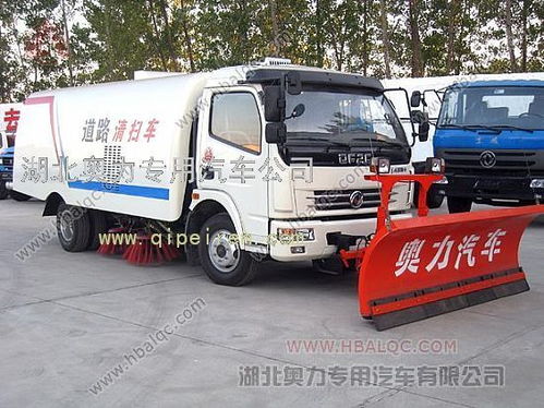 多利卡鏟雪掃路車 東風(fēng)多功能清掃車全方位解析