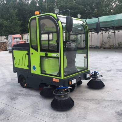 環衛封閉駕駛式垃圾掃路車 工廠、景區、學校清潔的革新力量