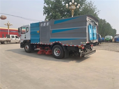 懷柔區(qū)東風途逸清掃車采購指南 如何找到性價比高的環(huán)衛(wèi)車供應商